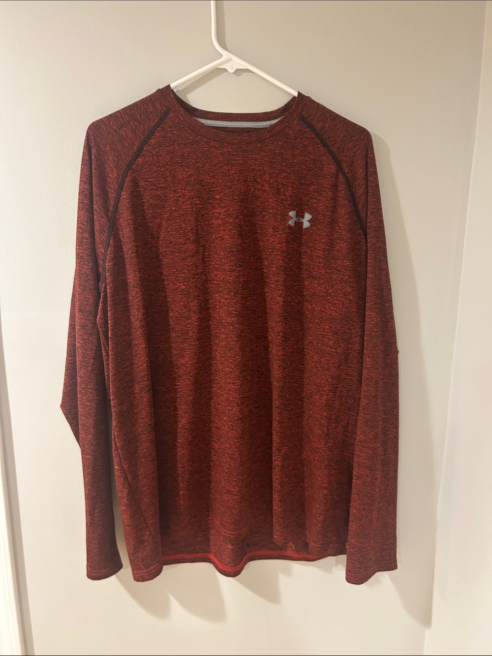Under Armour Men’s Heathered Maroon Long-Sleeve Performance Tee